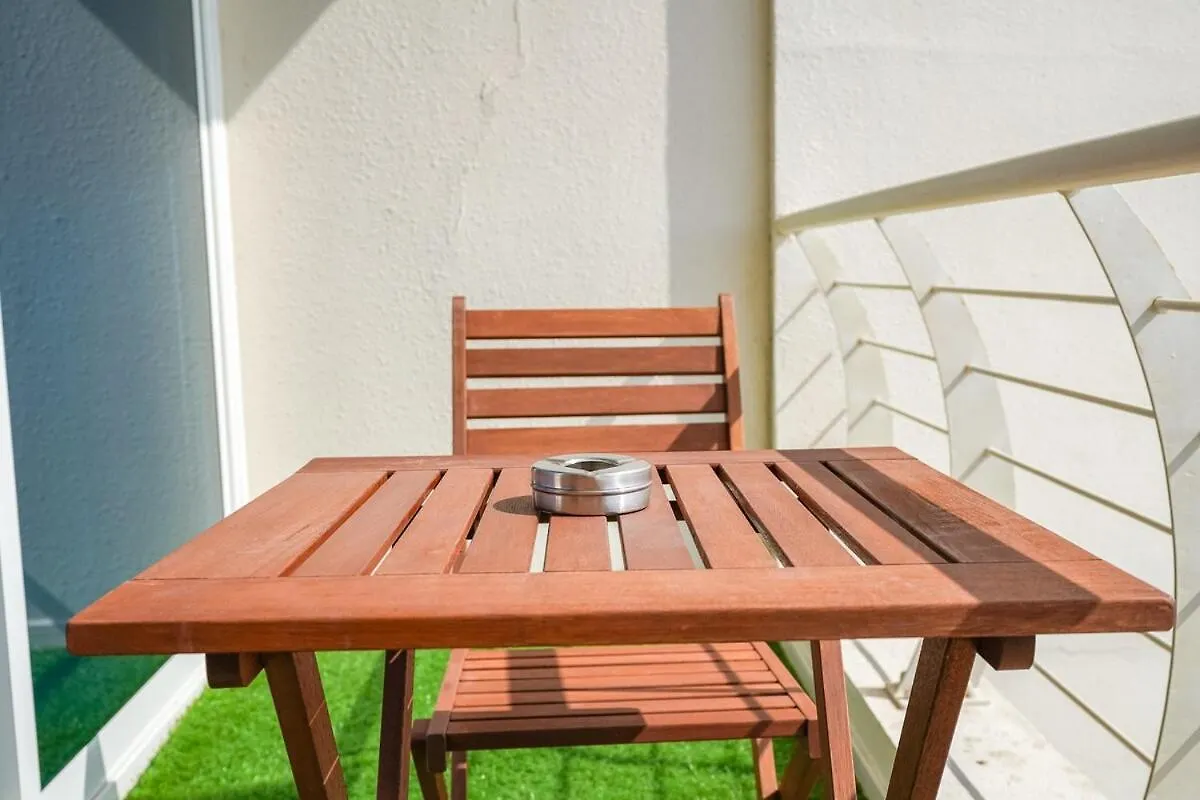 Stylish Studio Apartment Perfect For 2 In Sports City Dubai United Arab Emirates