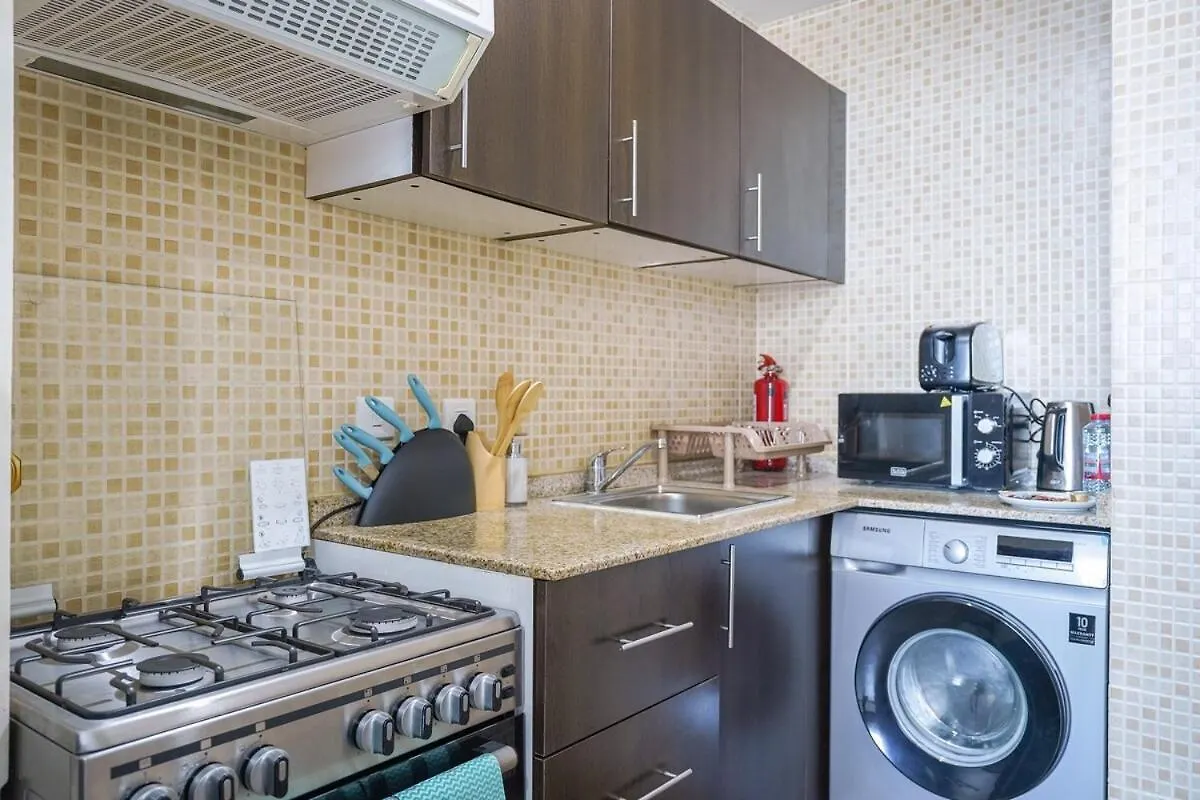 Stylish Studio Apartment Perfect For 2 In Sports City Dubai